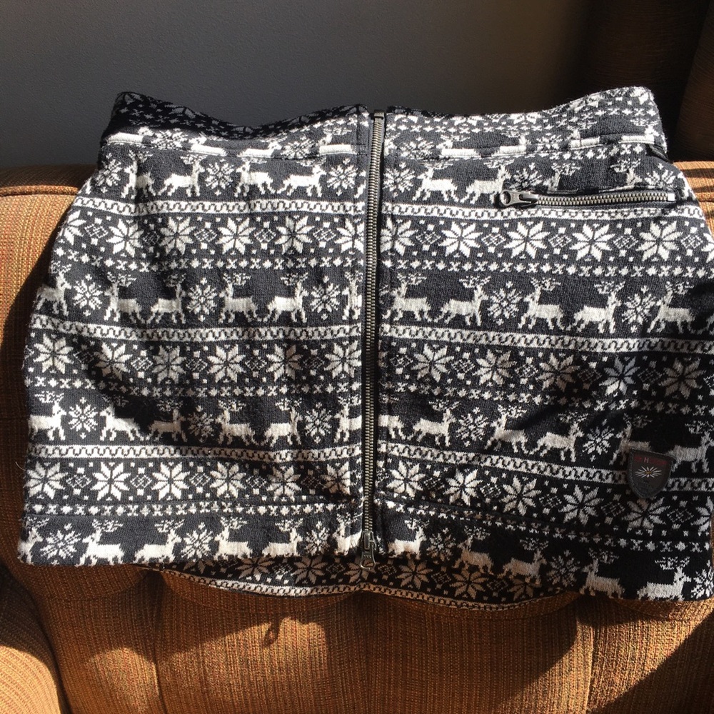 Zip up skirt